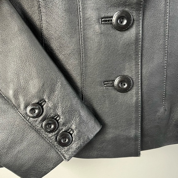 Women’s leather jacket by East 5th 3 button size petite medium - Picture 6 of 12